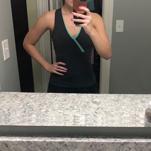 Kyodan workout top!! Fitted with flattering cut!